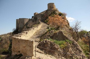 Castello scalinata di accesso