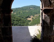 Castello interno porta della torre crollata
